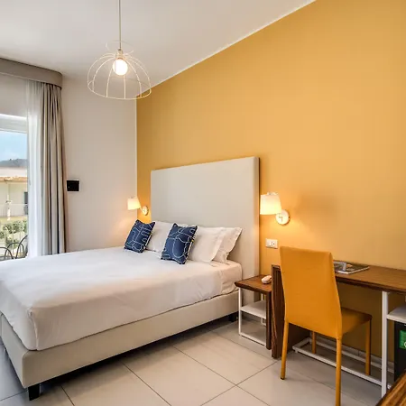 ホテル Florida 3*