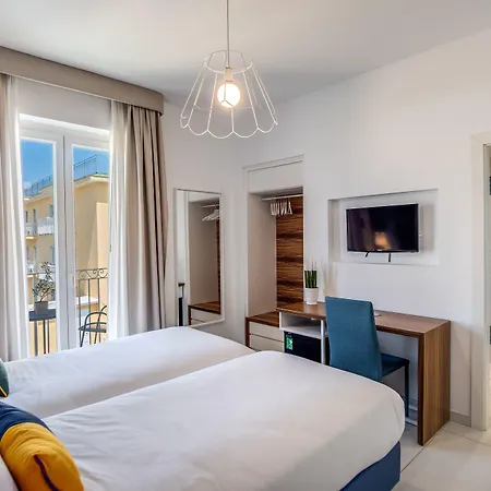 Szálloda Florida 3*